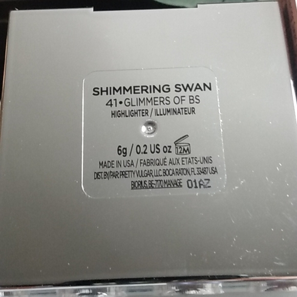 Pretty vulgar Shimmering Swan Highlighter # 41 Glimmers of BS - Picture 2 of 5
